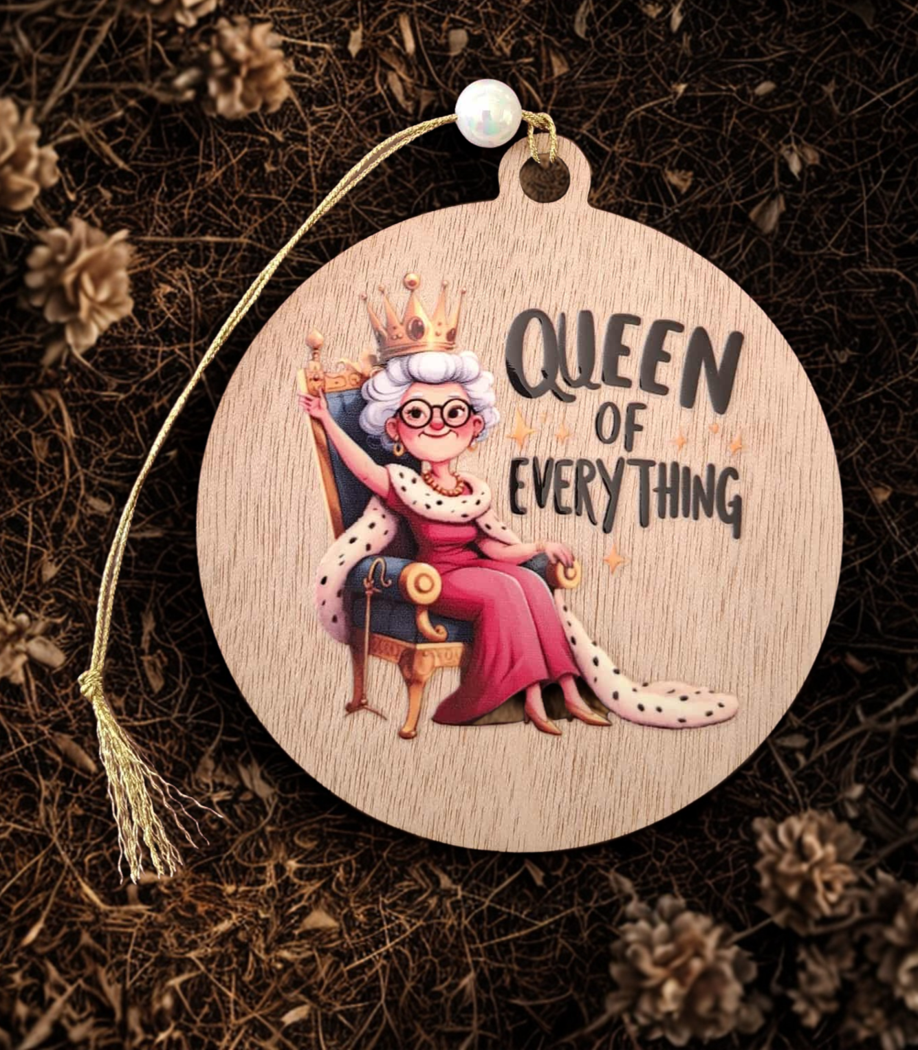 Queen of everything small hanging sign