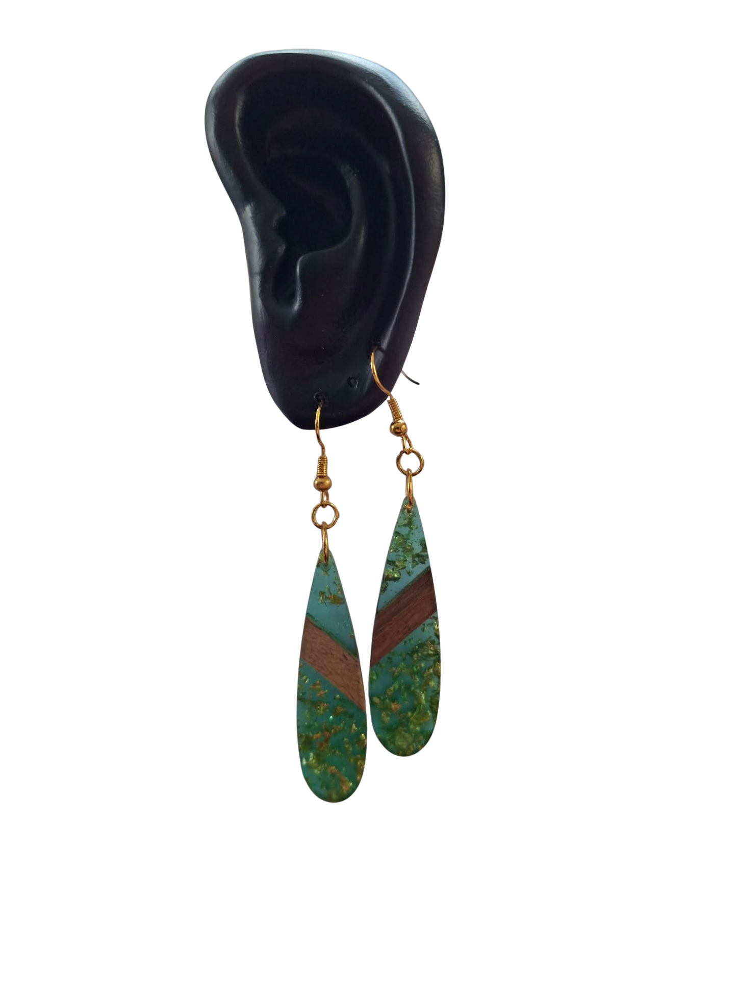 Glittery resin and wood drop earrings - green