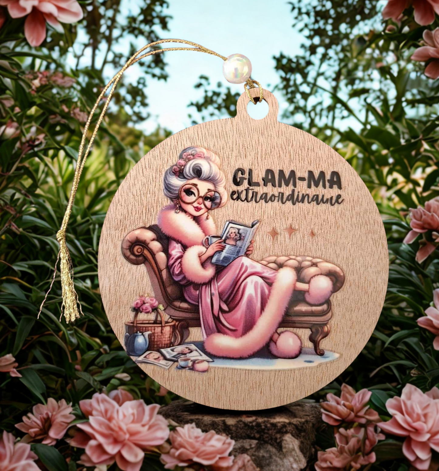 Glam-ma extraordinaire small hanging sign